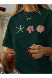İSTİRİDYE KABUKLAR BASKILI KADIN OVERSIZE TİŞÖRT / T-SHIRT